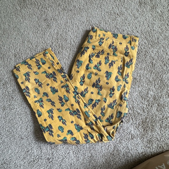 ModCloth cactus capris - Picture 2 of 3